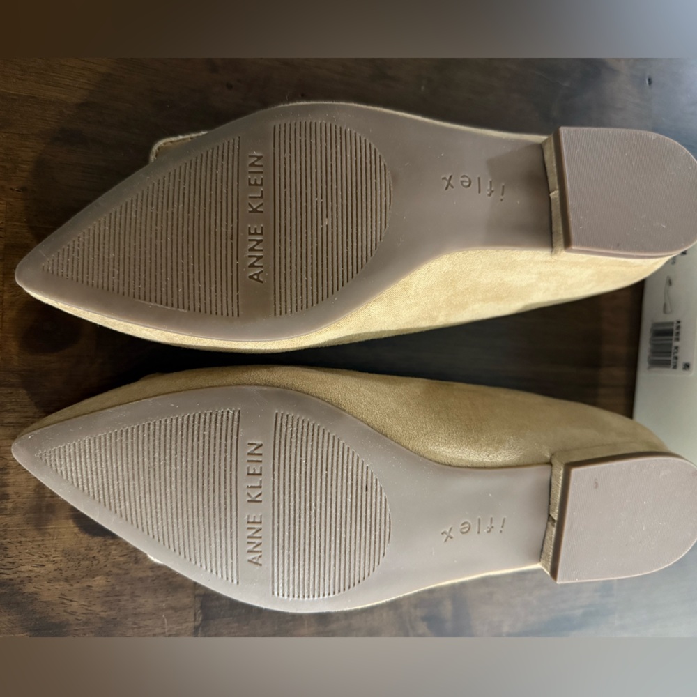 Anne Klein Women's Kalea Pointed Toe Flats - 8.5 Tan - Picture 5 of 6